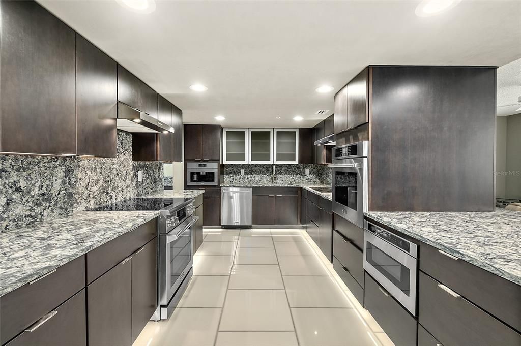 For Sale: $739,900 (4 beds, 3 baths, 3125 Square Feet)