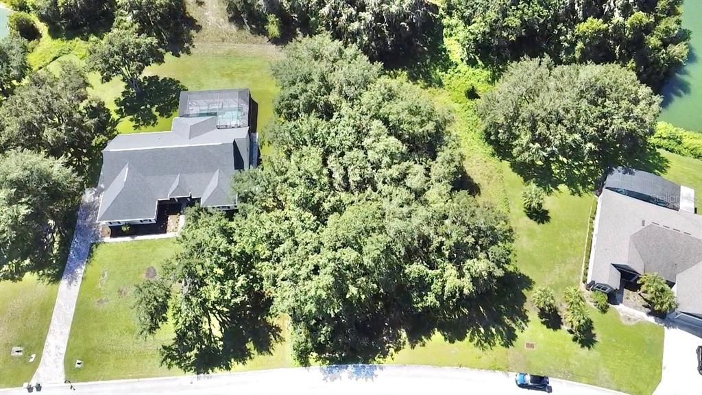 待售: $129,900 (0.76 acres)