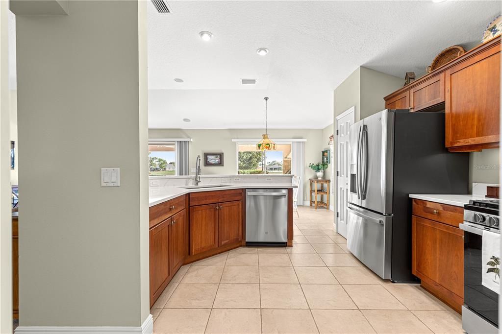 For Sale: $849,000 (3 beds, 2 baths, 2000 Square Feet)