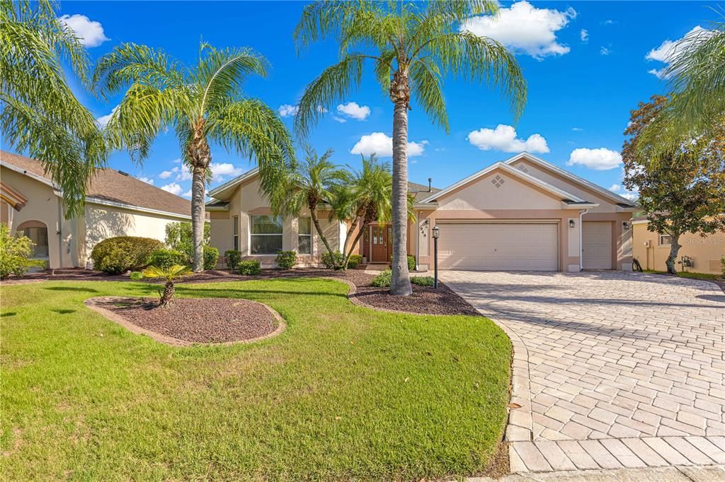 For Sale: $849,000 (3 beds, 2 baths, 2000 Square Feet)