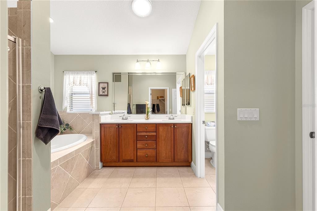 For Sale: $849,000 (3 beds, 2 baths, 2000 Square Feet)