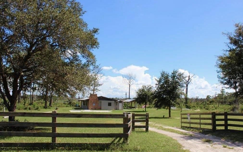 На продажу: $69,000 (1.00 acres)