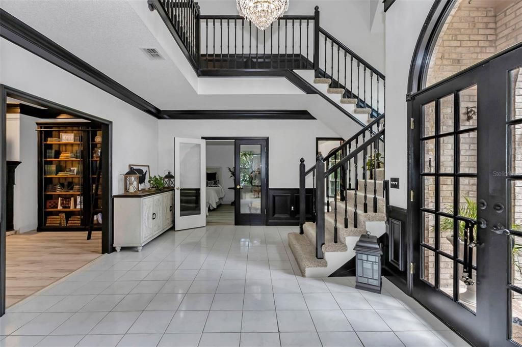 合同活跃: $969,999 (5 贝兹, 3 浴室, 4840 平方英尺)