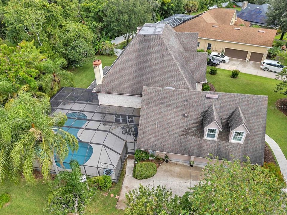 合同活跃: $969,999 (5 贝兹, 3 浴室, 4840 平方英尺)