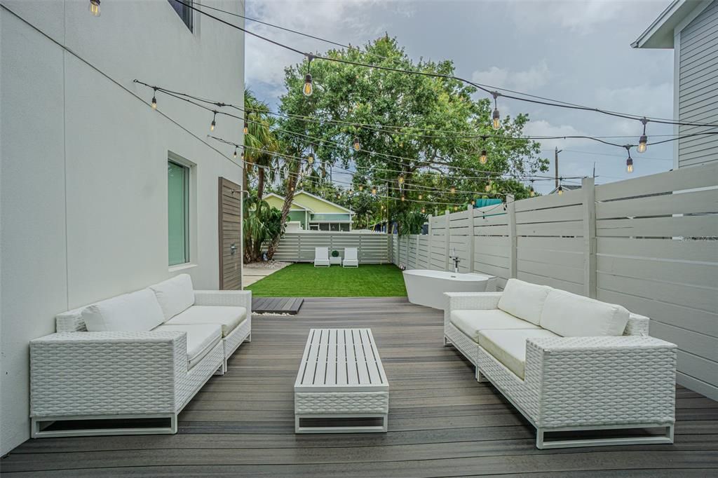 Active With Contract: $1,045,000 (4 beds, 3 baths, 2098 Square Feet)