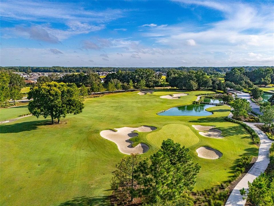 合同活跃: $250,000 (3 贝兹, 2 浴室, 1565 平方英尺)