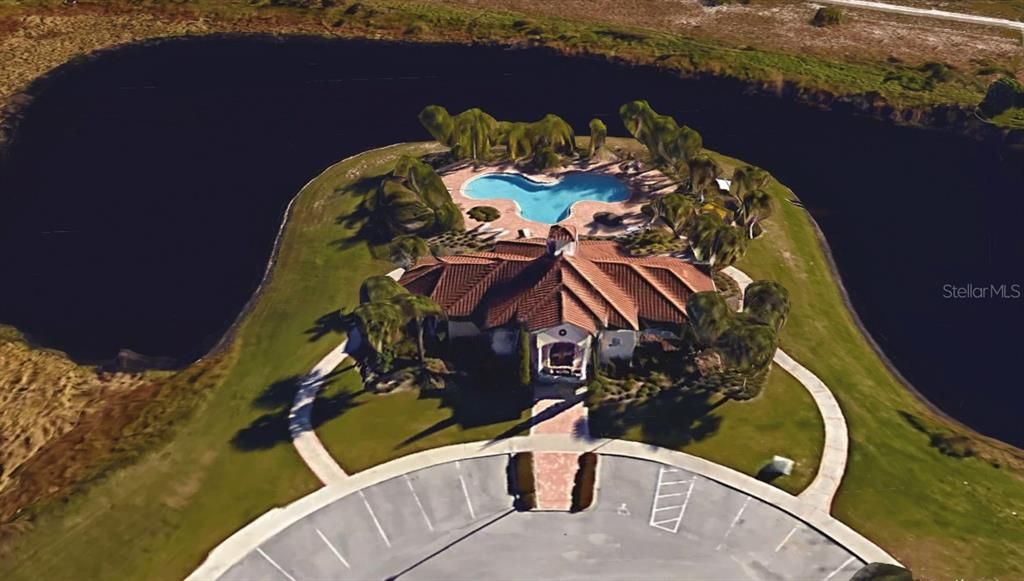 合同活跃: $199,900 (2 贝兹, 2 浴室, 1220 平方英尺)