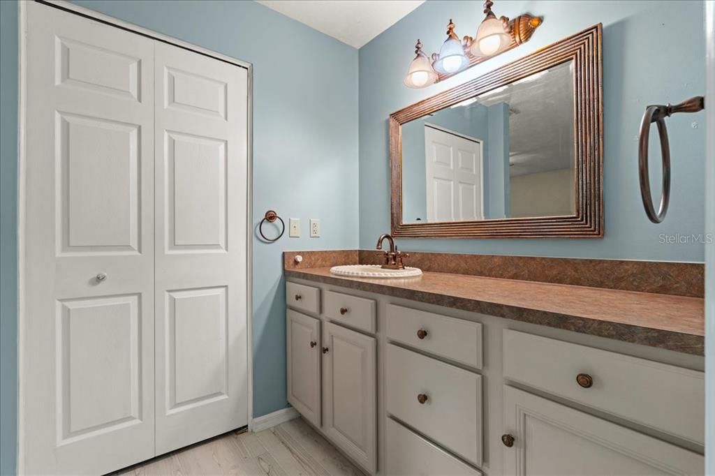 Active With Contract: $314,990 (2 beds, 2 baths, 1680 Square Feet)