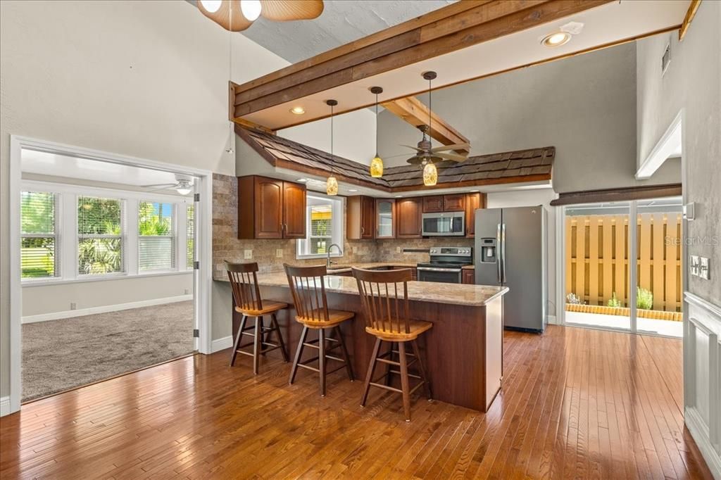 Active With Contract: $314,990 (2 beds, 2 baths, 1680 Square Feet)