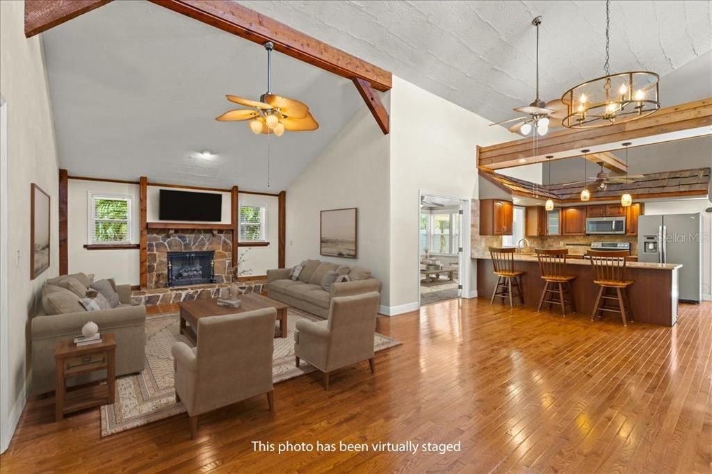 Active With Contract: $314,990 (2 beds, 2 baths, 1680 Square Feet)