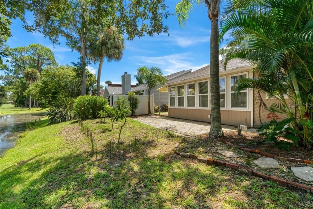 Active With Contract: $314,990 (2 beds, 2 baths, 1680 Square Feet)