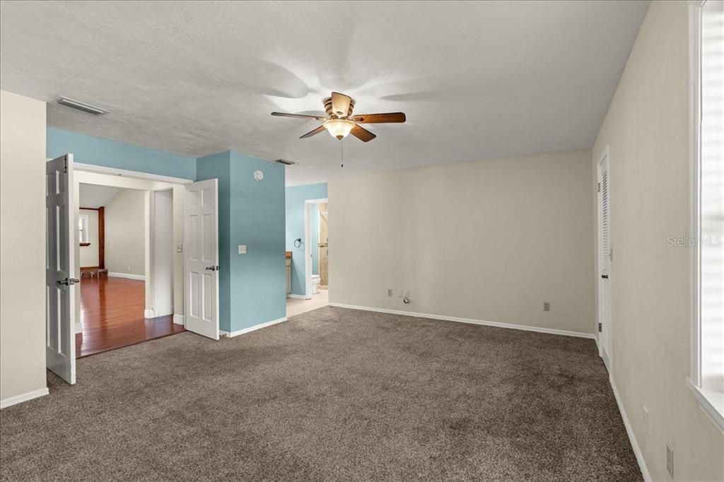 Active With Contract: $314,990 (2 beds, 2 baths, 1680 Square Feet)