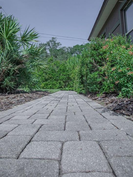 For Sale: $399,900 (4 beds, 3 baths, 2056 Square Feet)