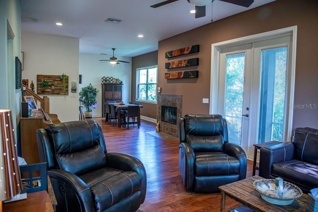 For Sale: $399,900 (4 beds, 3 baths, 2056 Square Feet)