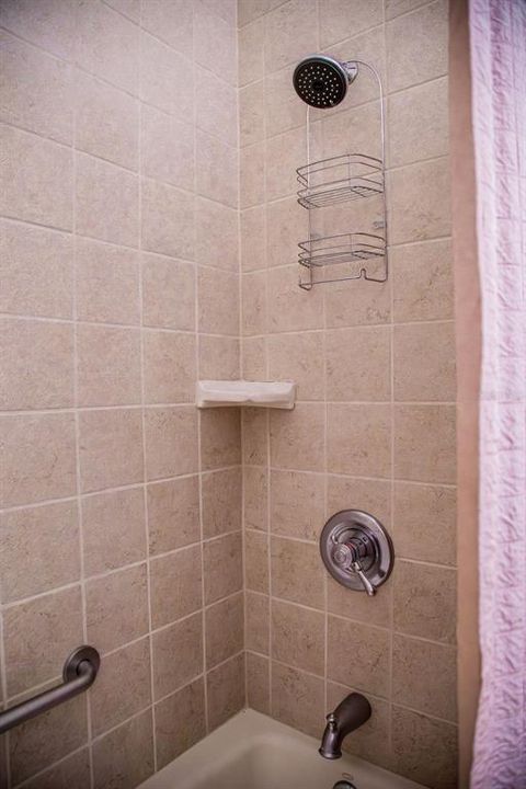 For Sale: $399,900 (4 beds, 3 baths, 2056 Square Feet)