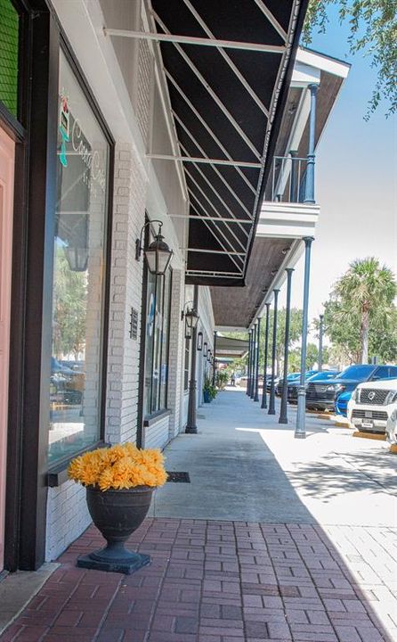 For Sale: $399,900 (4 beds, 3 baths, 2056 Square Feet)