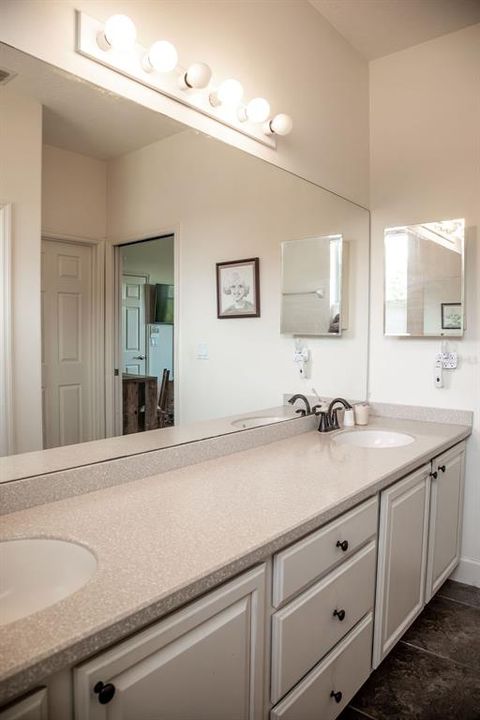 For Sale: $399,900 (4 beds, 3 baths, 2056 Square Feet)