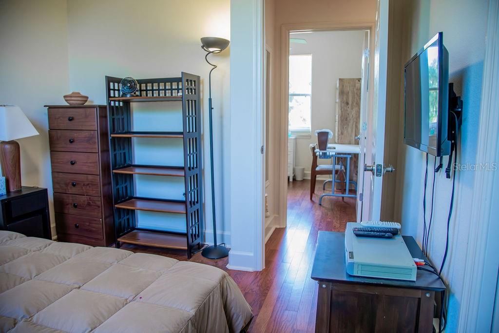 For Sale: $399,900 (4 beds, 3 baths, 2056 Square Feet)