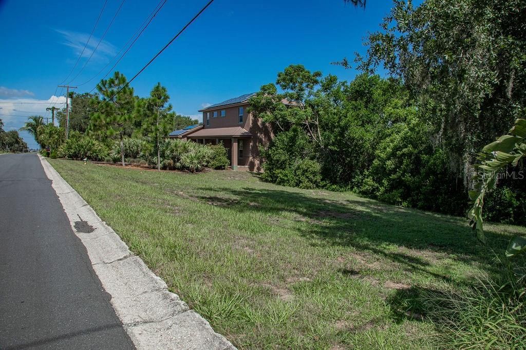 For Sale: $399,900 (4 beds, 3 baths, 2056 Square Feet)