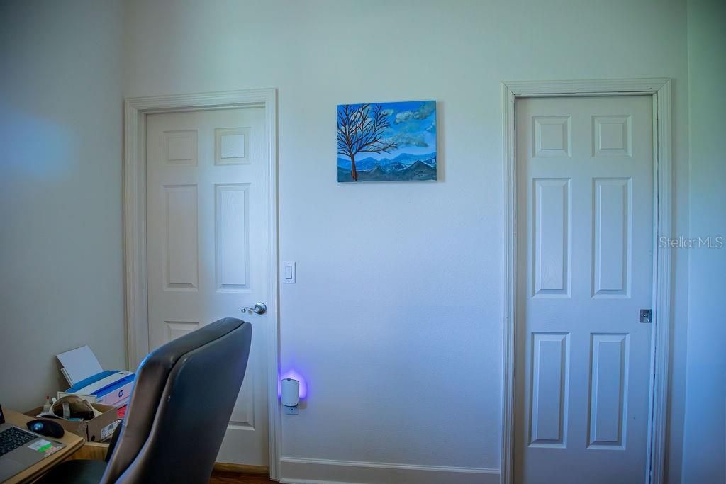 For Sale: $399,900 (4 beds, 3 baths, 2056 Square Feet)