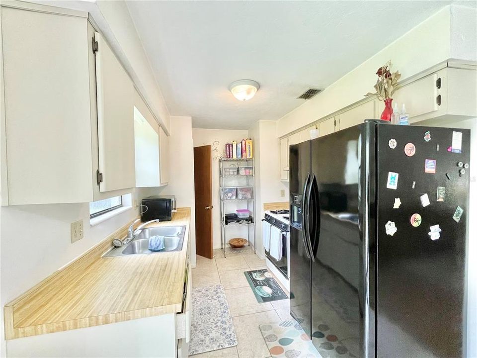 Activo con contrato: $199,900 (2 camas, 1 baños, 972 Pies cuadrados)