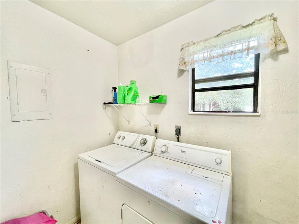 Activo con contrato: $199,900 (2 camas, 1 baños, 972 Pies cuadrados)