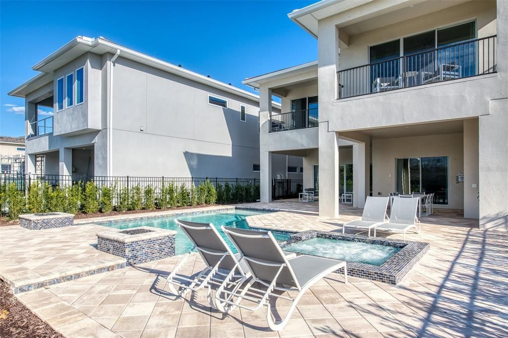 En Venta: $2,495,000 (8 camas, 9 baños, 5590 Pies cuadrados)