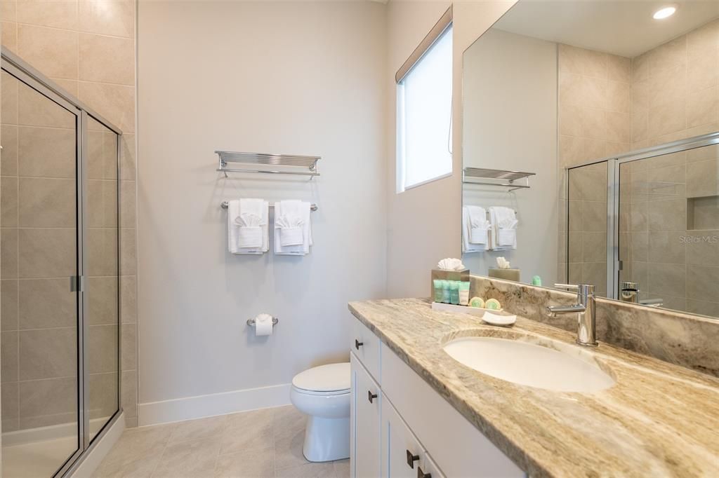 En Venta: $2,495,000 (8 camas, 9 baños, 5590 Pies cuadrados)