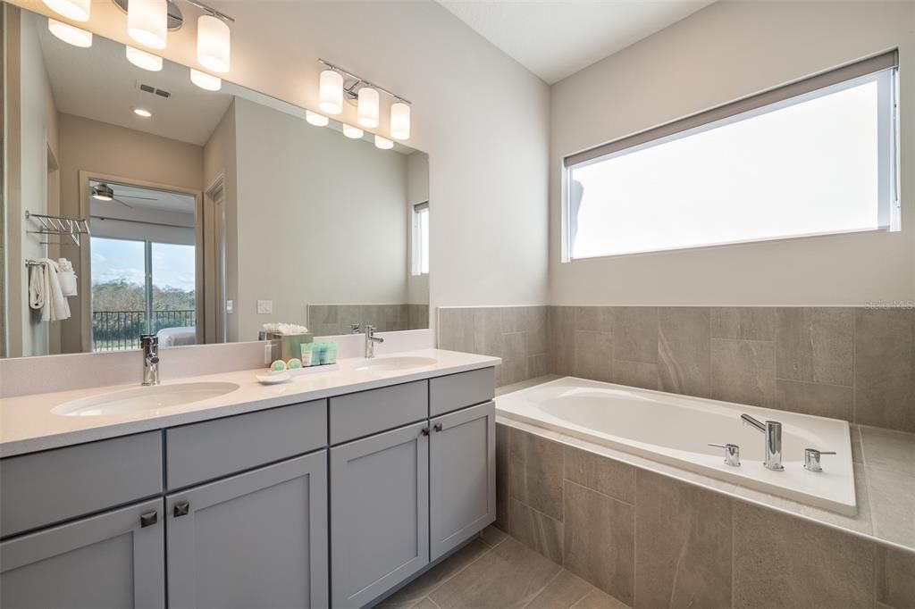 En Venta: $2,495,000 (8 camas, 9 baños, 5590 Pies cuadrados)