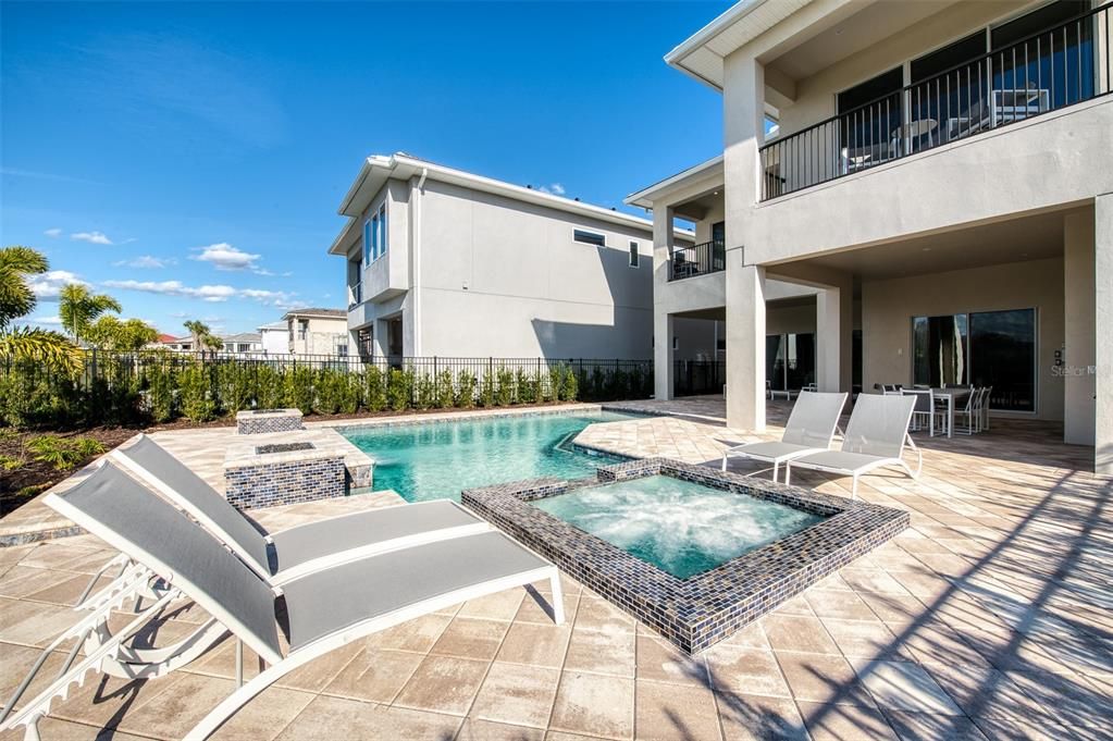 En Venta: $2,495,000 (8 camas, 9 baños, 5590 Pies cuadrados)