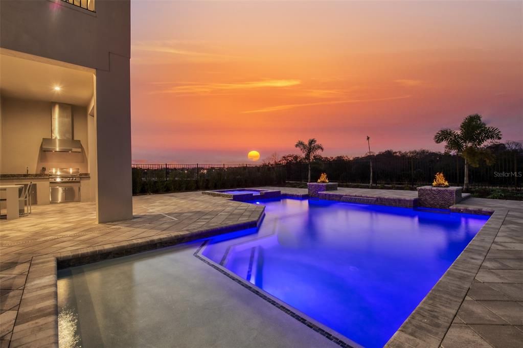 En Venta: $2,495,000 (8 camas, 9 baños, 5590 Pies cuadrados)