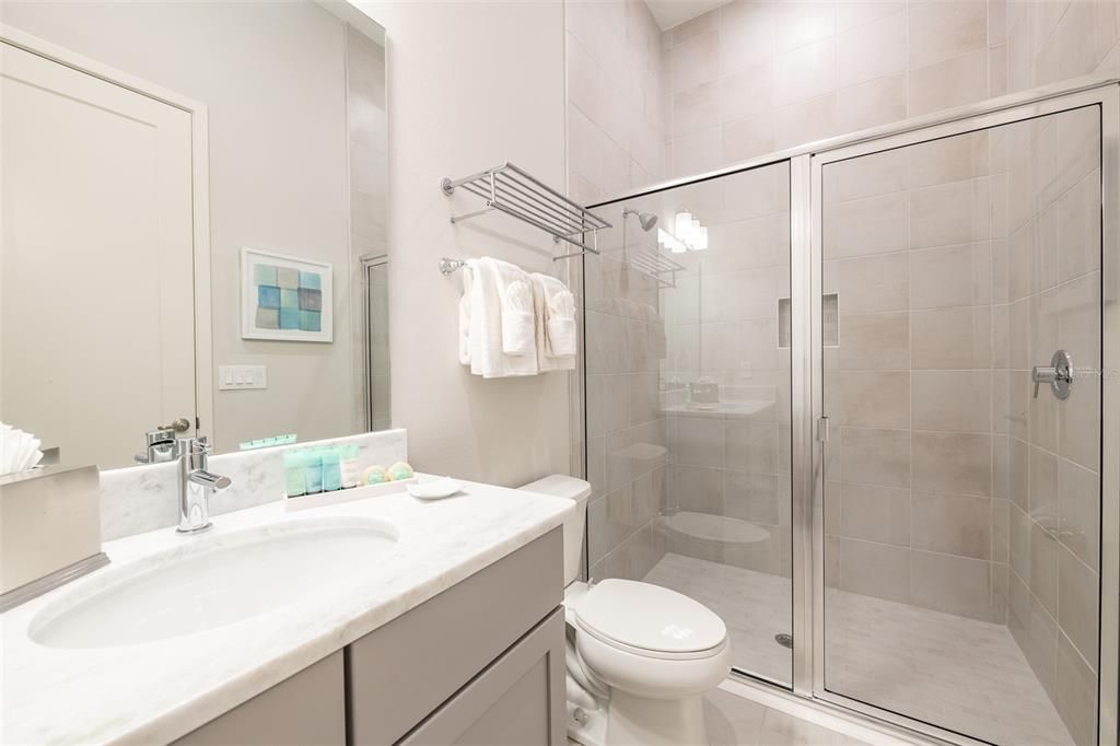 En Venta: $2,495,000 (8 camas, 9 baños, 5590 Pies cuadrados)