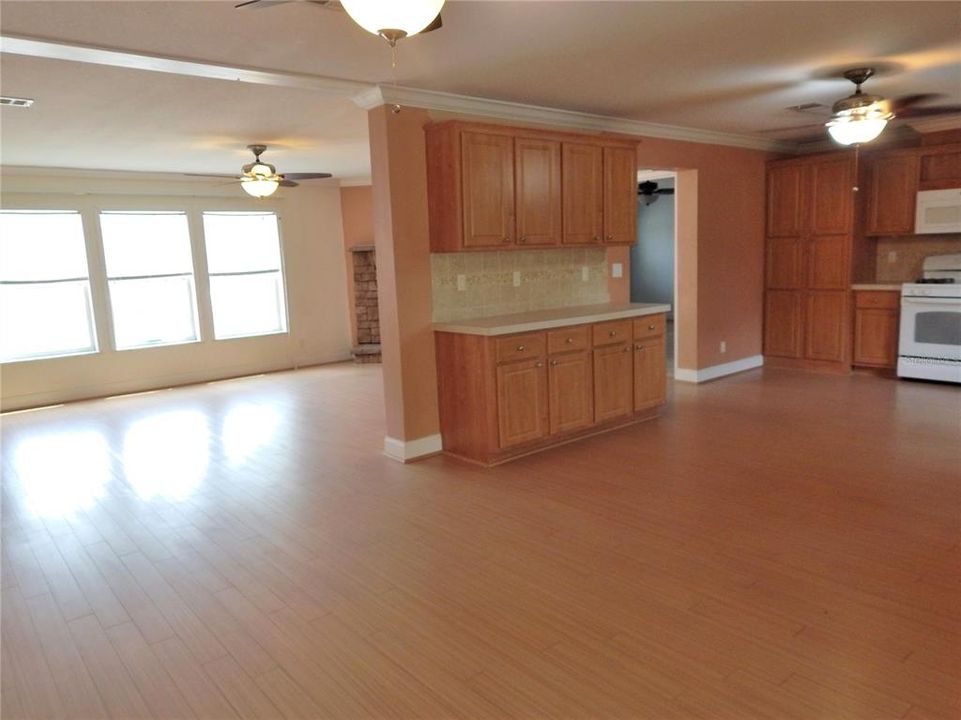 待售: $249,900 (3 贝兹, 3 浴室, 1960 平方英尺)