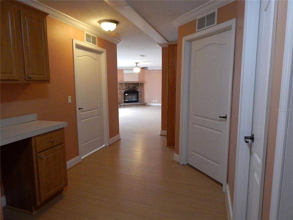 待售: $249,900 (3 贝兹, 3 浴室, 1960 平方英尺)