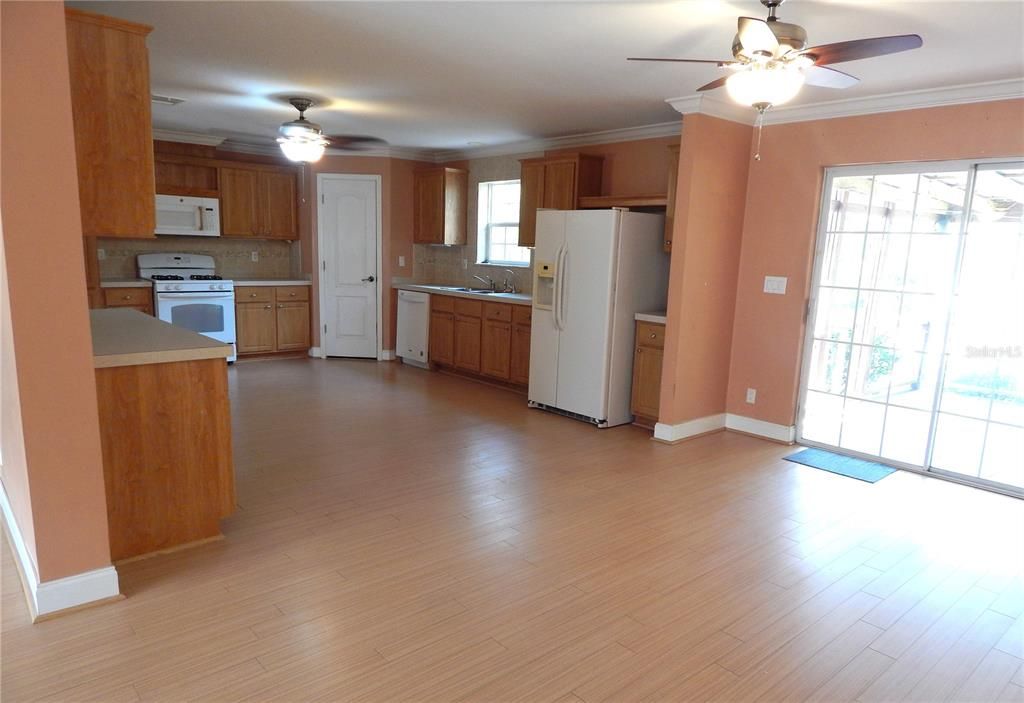 待售: $249,900 (3 贝兹, 3 浴室, 1960 平方英尺)