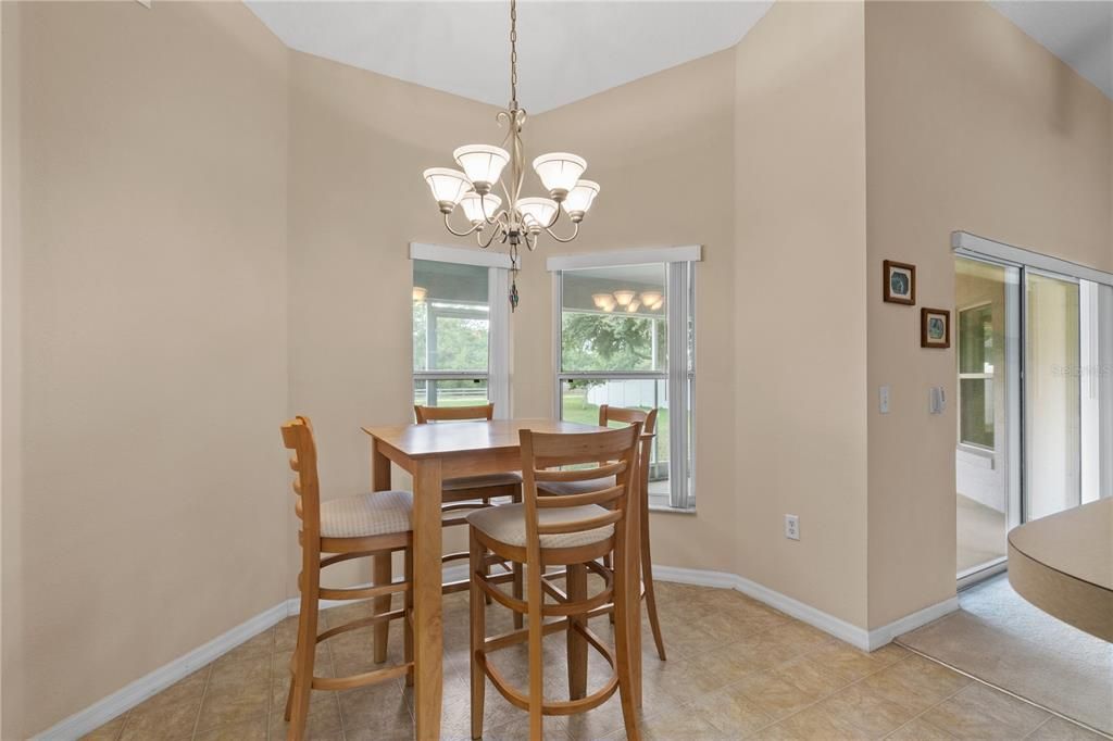 For Sale: $425,000 (3 beds, 2 baths, 1714 Square Feet)