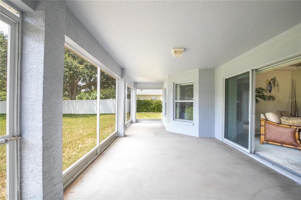 For Sale: $425,000 (3 beds, 2 baths, 1714 Square Feet)