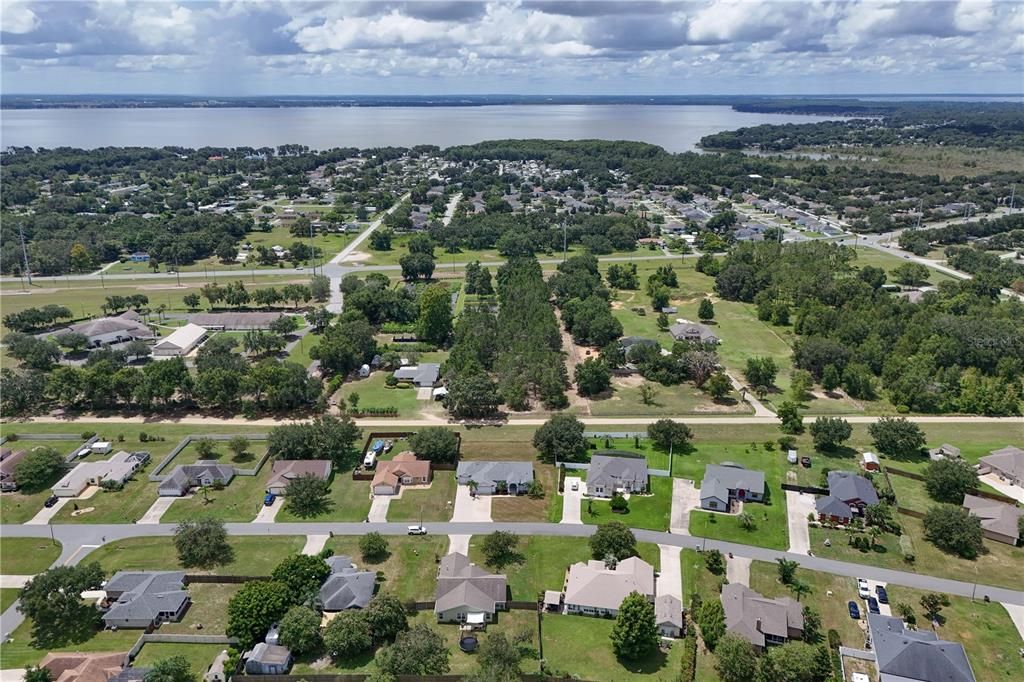 For Sale: $425,000 (3 beds, 2 baths, 1714 Square Feet)