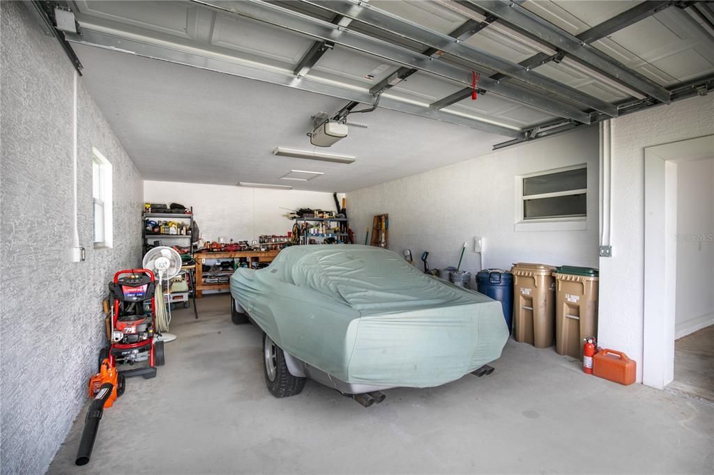 For Sale: $425,000 (3 beds, 2 baths, 1714 Square Feet)