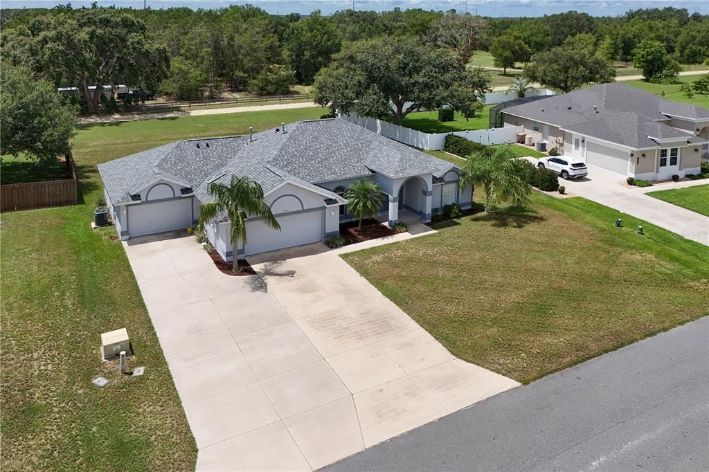 For Sale: $425,000 (3 beds, 2 baths, 1714 Square Feet)