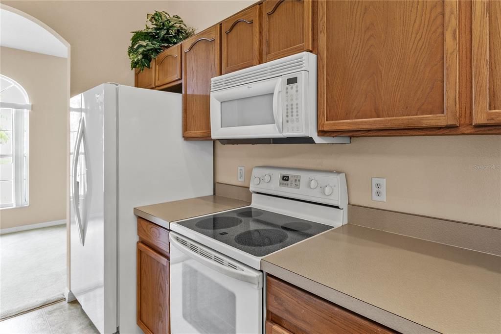 For Sale: $425,000 (3 beds, 2 baths, 1714 Square Feet)