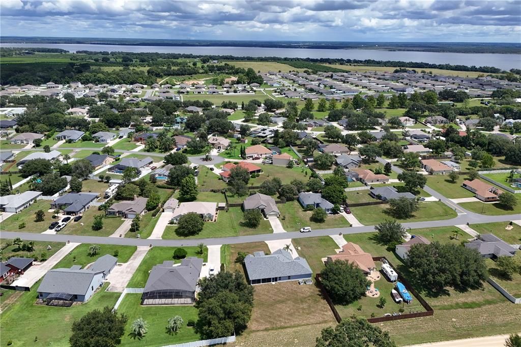 For Sale: $425,000 (3 beds, 2 baths, 1714 Square Feet)