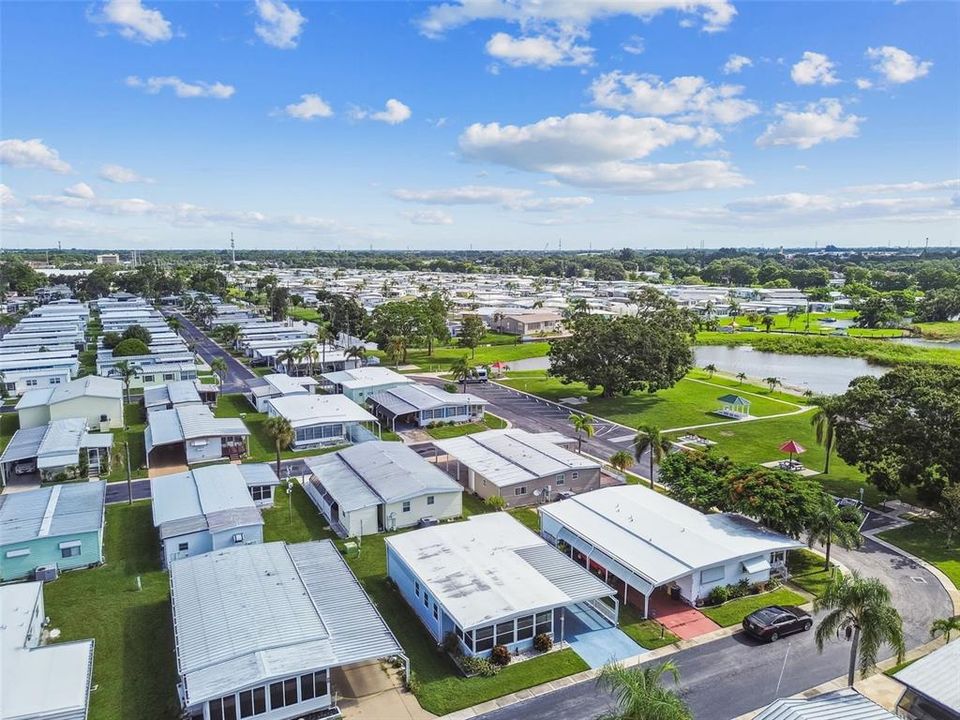 合同活跃: $169,900 (2 贝兹, 2 浴室, 840 平方英尺)