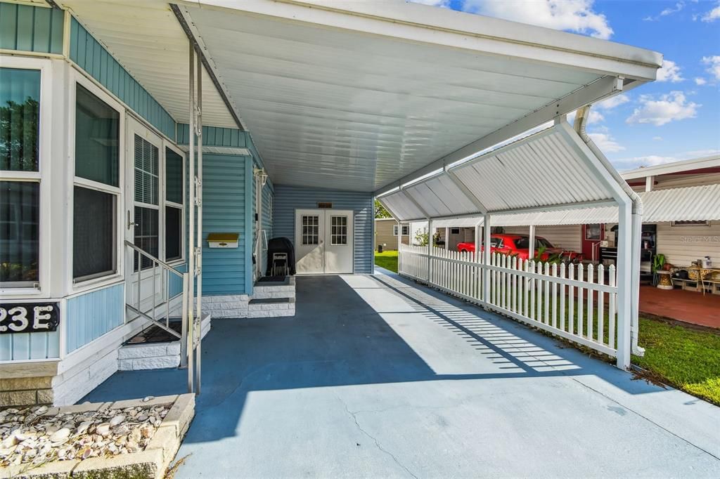 合同活跃: $169,900 (2 贝兹, 2 浴室, 840 平方英尺)