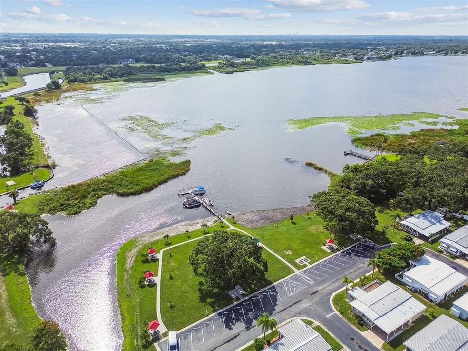 合同活跃: $169,900 (2 贝兹, 2 浴室, 840 平方英尺)