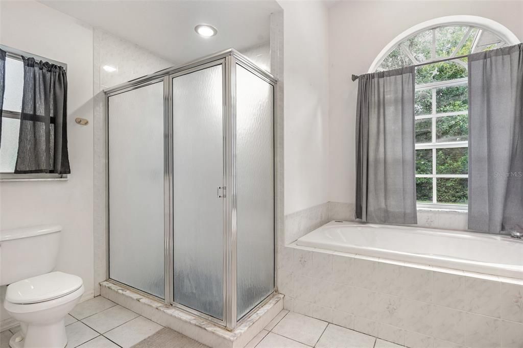 Activo con contrato: $315,000 (3 camas, 2 baños, 1819 Pies cuadrados)