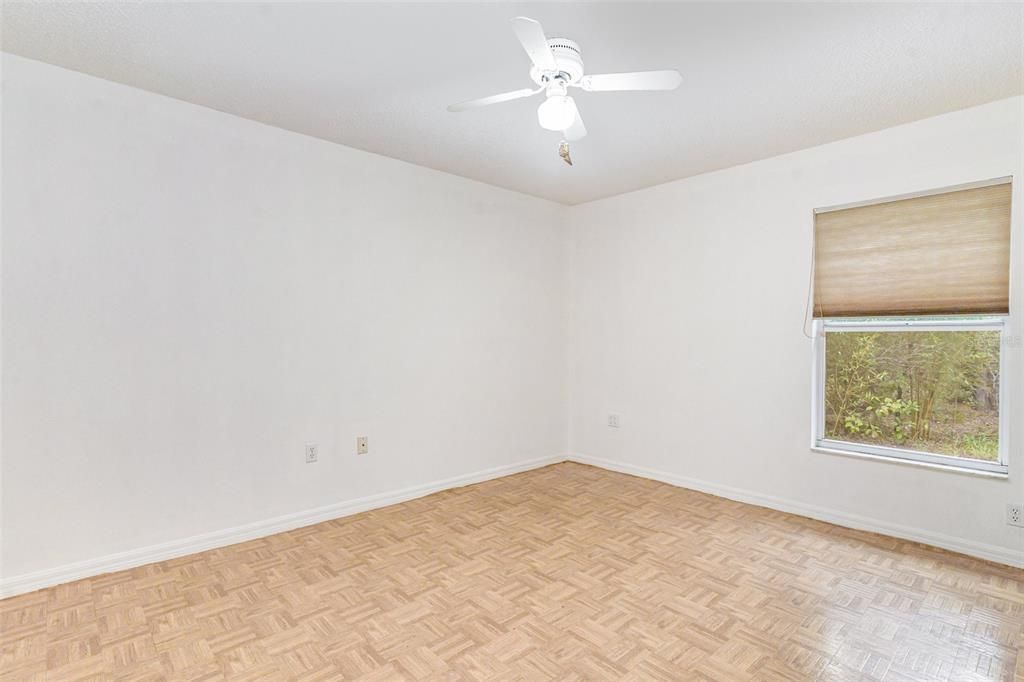 Activo con contrato: $315,000 (3 camas, 2 baños, 1819 Pies cuadrados)