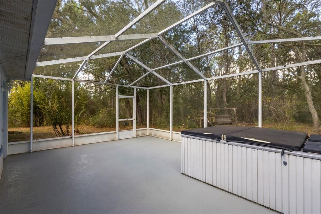 Activo con contrato: $315,000 (3 camas, 2 baños, 1819 Pies cuadrados)