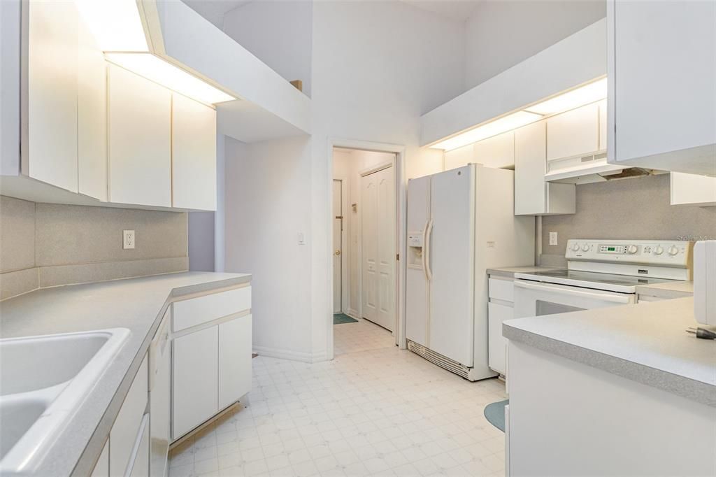 Activo con contrato: $315,000 (3 camas, 2 baños, 1819 Pies cuadrados)