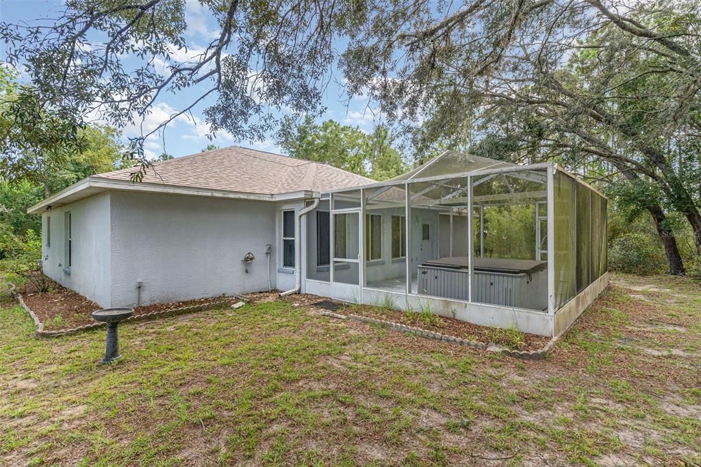 Activo con contrato: $315,000 (3 camas, 2 baños, 1819 Pies cuadrados)